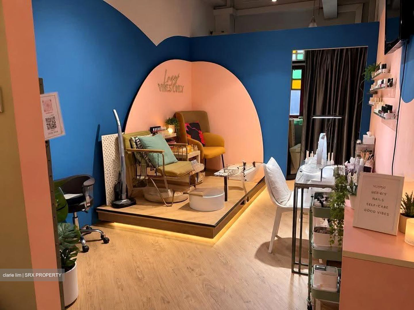 Liang Seah Place (D7), Shop House #621082321